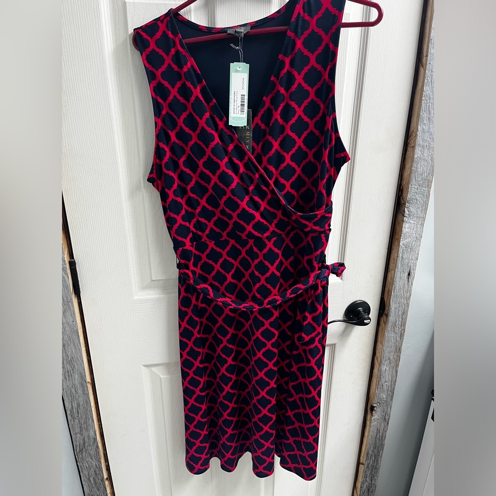 Dress - Picture 2 of 4